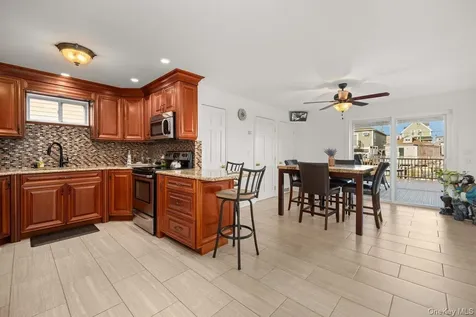 19 W 13th Road Broad Channel NY 11693