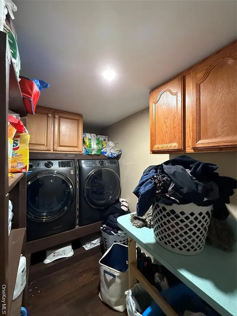 17 Hampton Road Shirley NY 11967