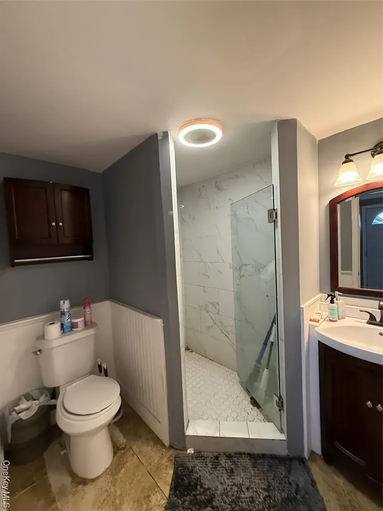 17 Hampton Road Shirley NY 11967