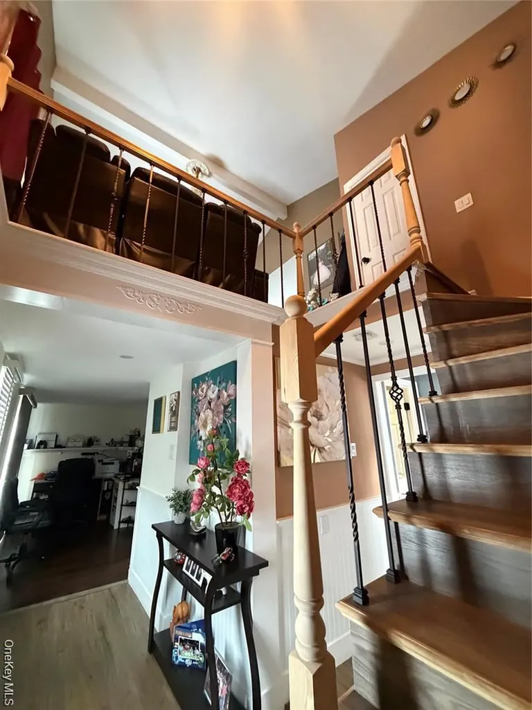 17 Hampton Road Shirley NY 11967