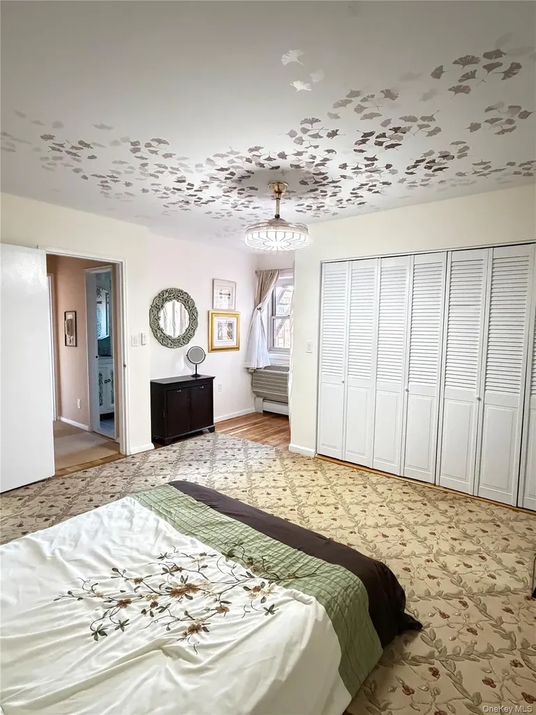 80 E Hartsdale Hartsdale NY 10530