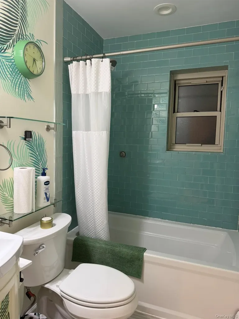 80 E Hartsdale Hartsdale NY 10530