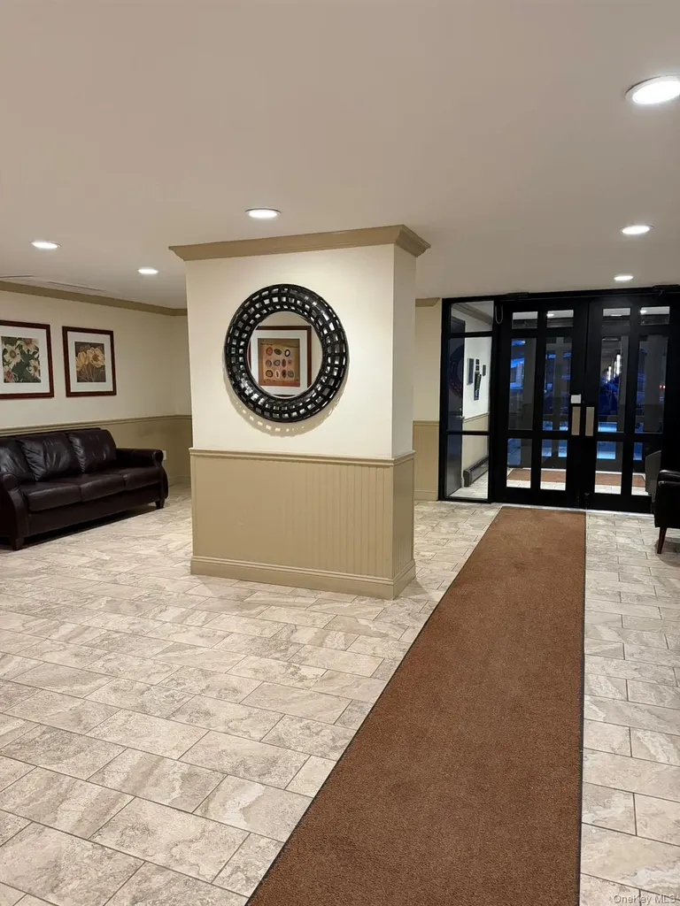 80 E Hartsdale Hartsdale NY 10530