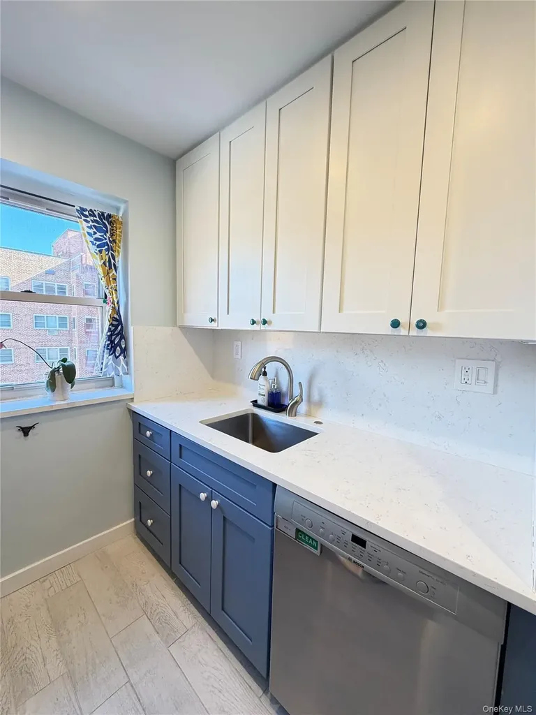 80 E Hartsdale Hartsdale NY 10530