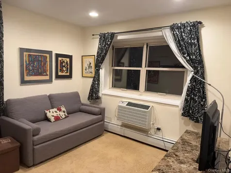 80 E Hartsdale Hartsdale NY 10530