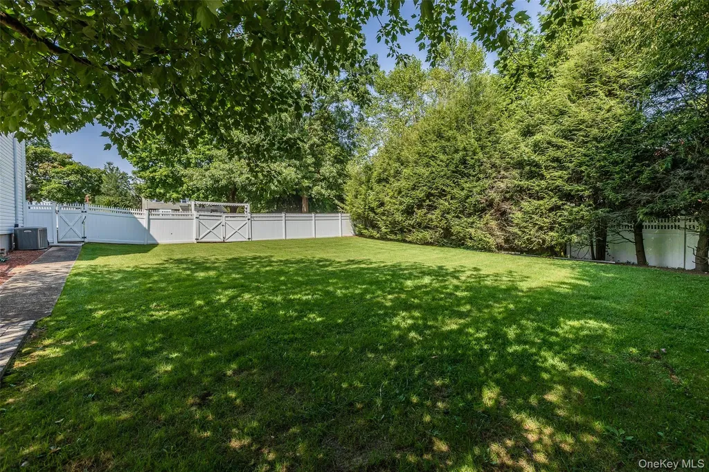 29 Lawrence Drive Nesconset NY 11767