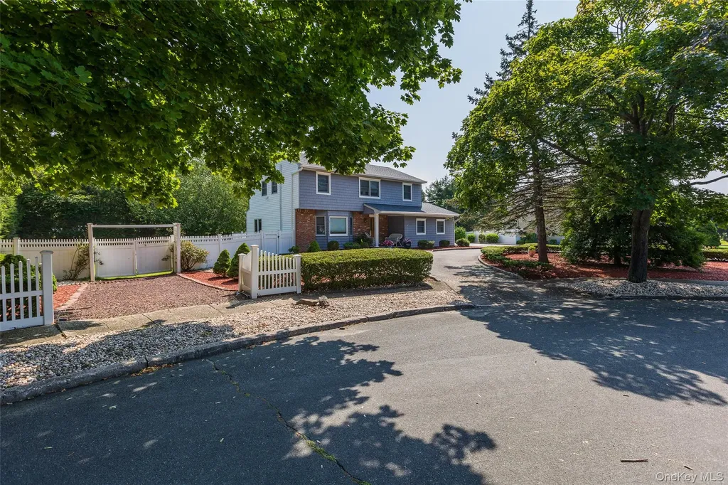 29 Lawrence Drive Nesconset NY 11767
