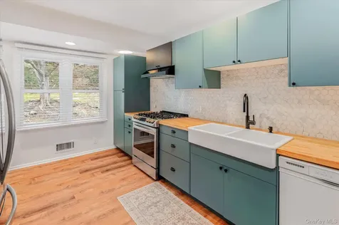 4 Pine Ridge Road Rye Brook NY 10573