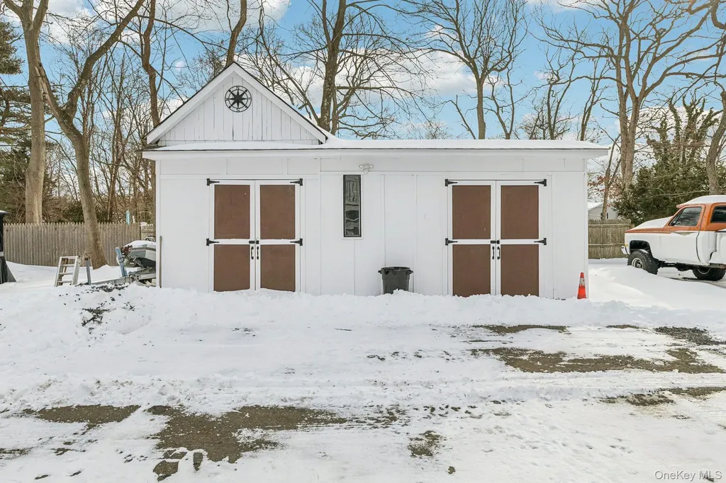 2 Oak Street Smithtown NY 11787