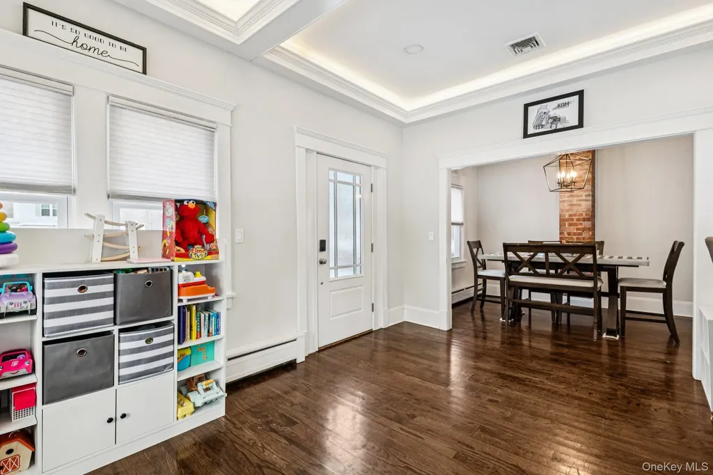 2 Oak Street Smithtown NY 11787