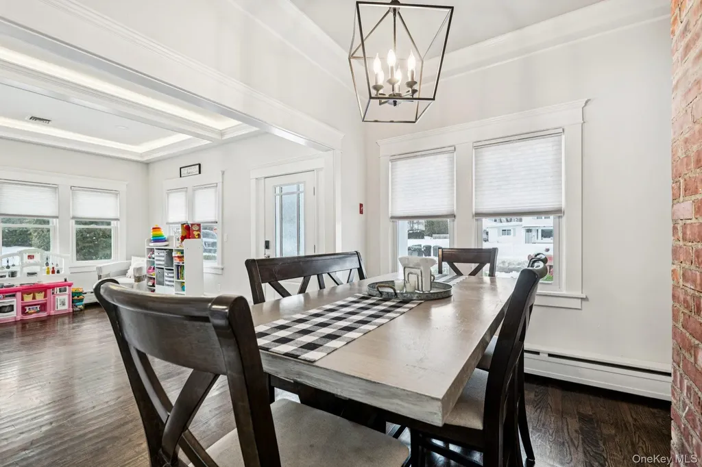 2 Oak Street Smithtown NY 11787