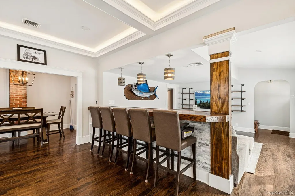 2 Oak Street Smithtown NY 11787
