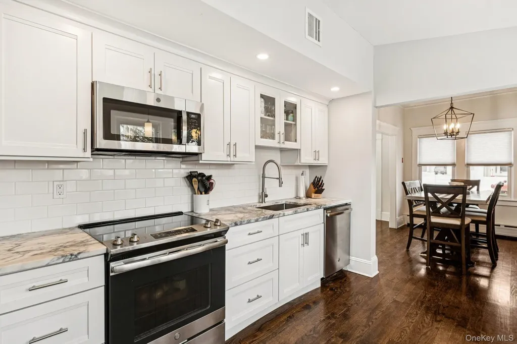 2 Oak Street Smithtown NY 11787