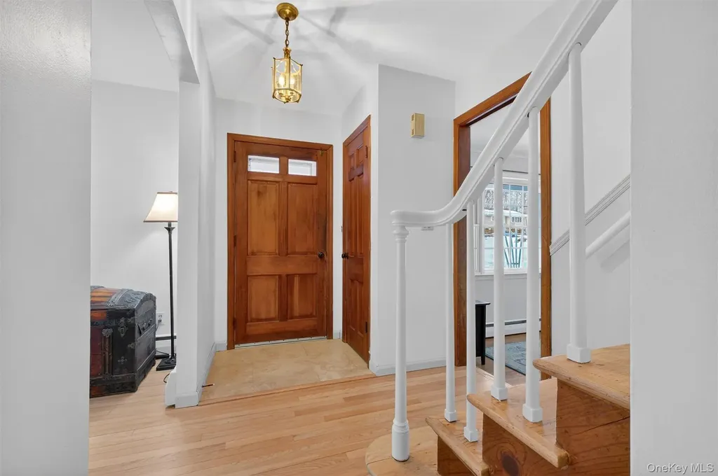 22 Hatfield Road Mahopac NY 10541