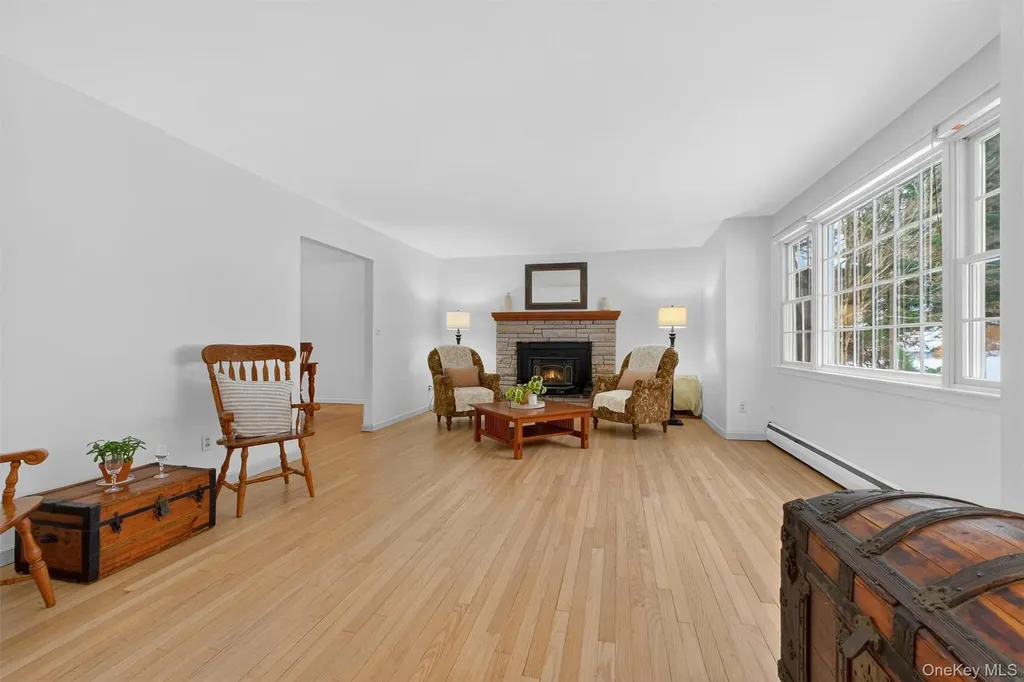 22 Hatfield Road Mahopac NY 10541