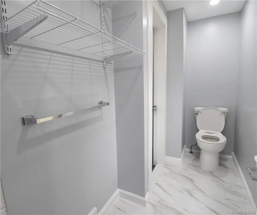 23 Wawayanda Avenue Middletown NY 10940