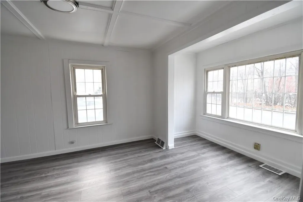 23 Wawayanda Avenue Middletown NY 10940