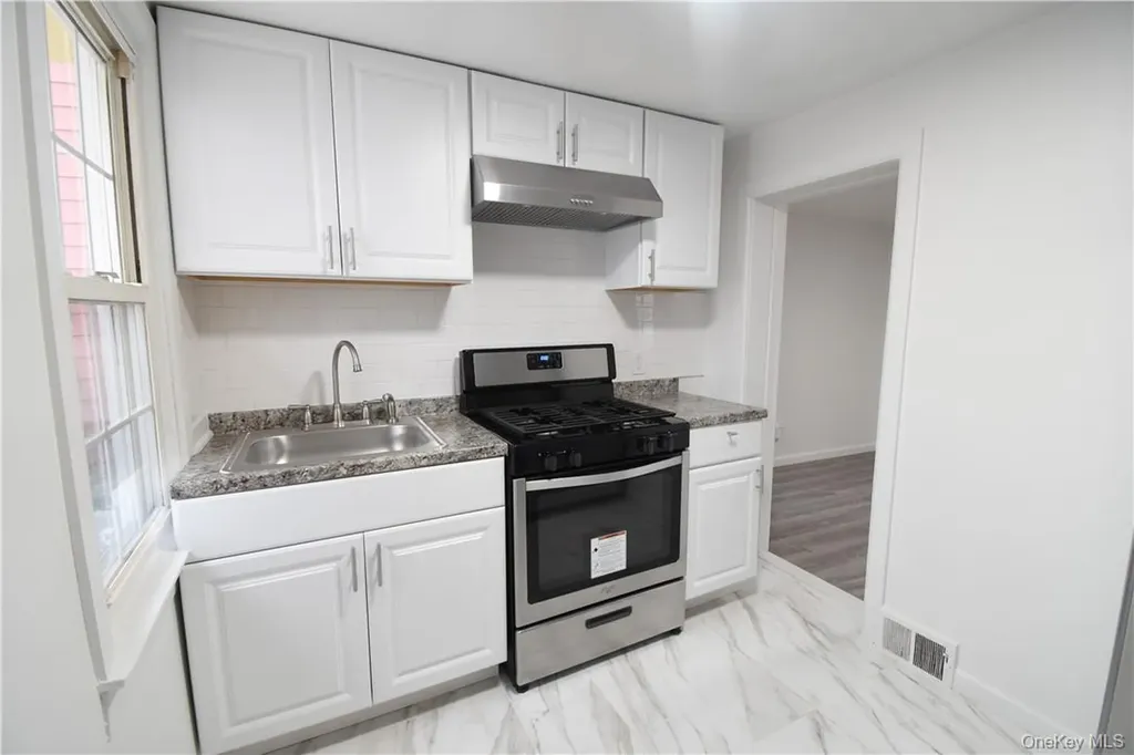 23 Wawayanda Avenue Middletown NY 10940
