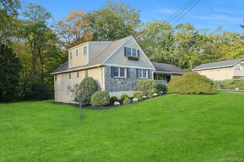 97 Winding Brook Road New Rochelle NY 10804