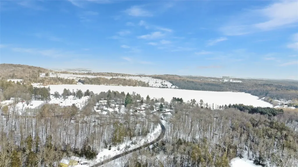 36 Peter Way Kiamesha Lake NY 12751