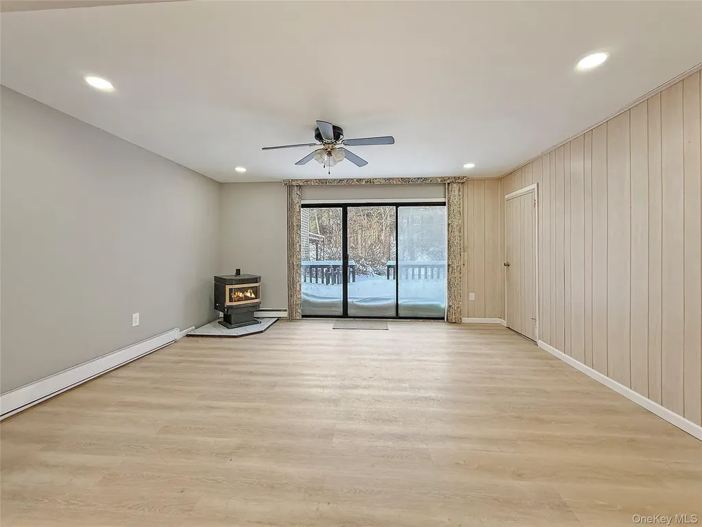 36 Peter Way Kiamesha Lake NY 12751
