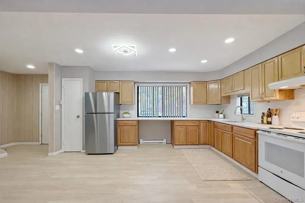 36 Peter Way Kiamesha Lake NY 12751