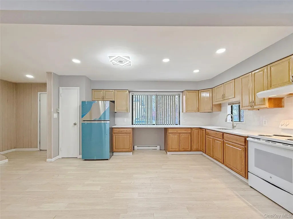 36 Peter Way Kiamesha Lake NY 12751