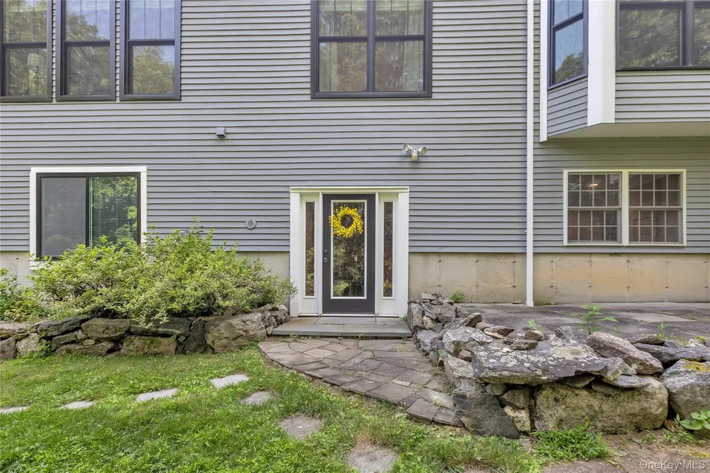22 Lauro Ridge Court Mahopac NY 10541