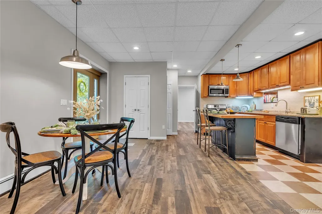 22 Lauro Ridge Court Mahopac NY 10541
