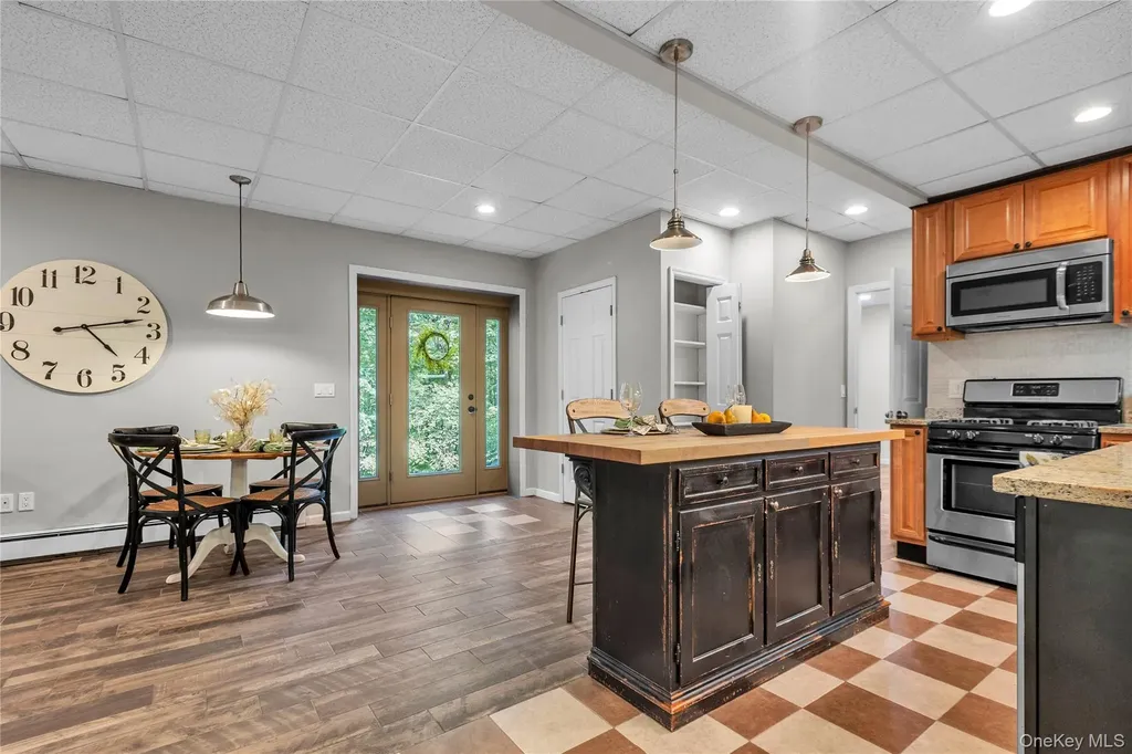 22 Lauro Ridge Court Mahopac NY 10541