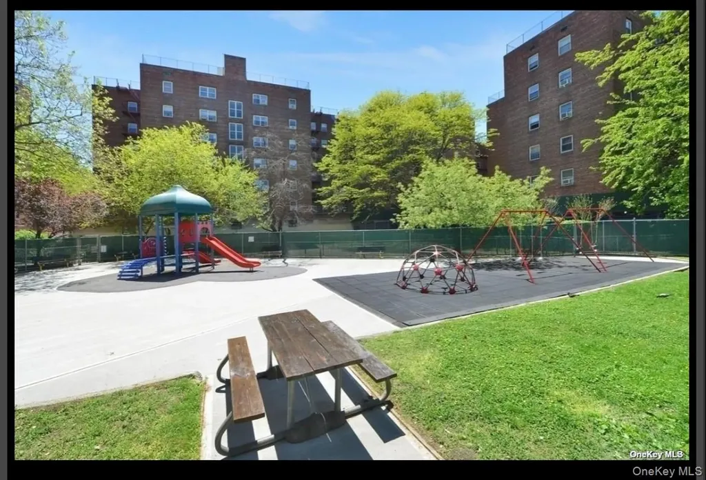139-15 83rd Avenue Briarwood NY 11435