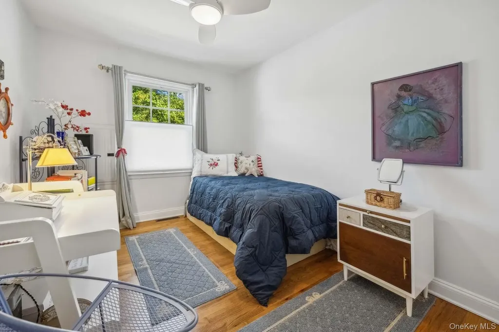 7 Linda Lane Hampton Bays NY 11946