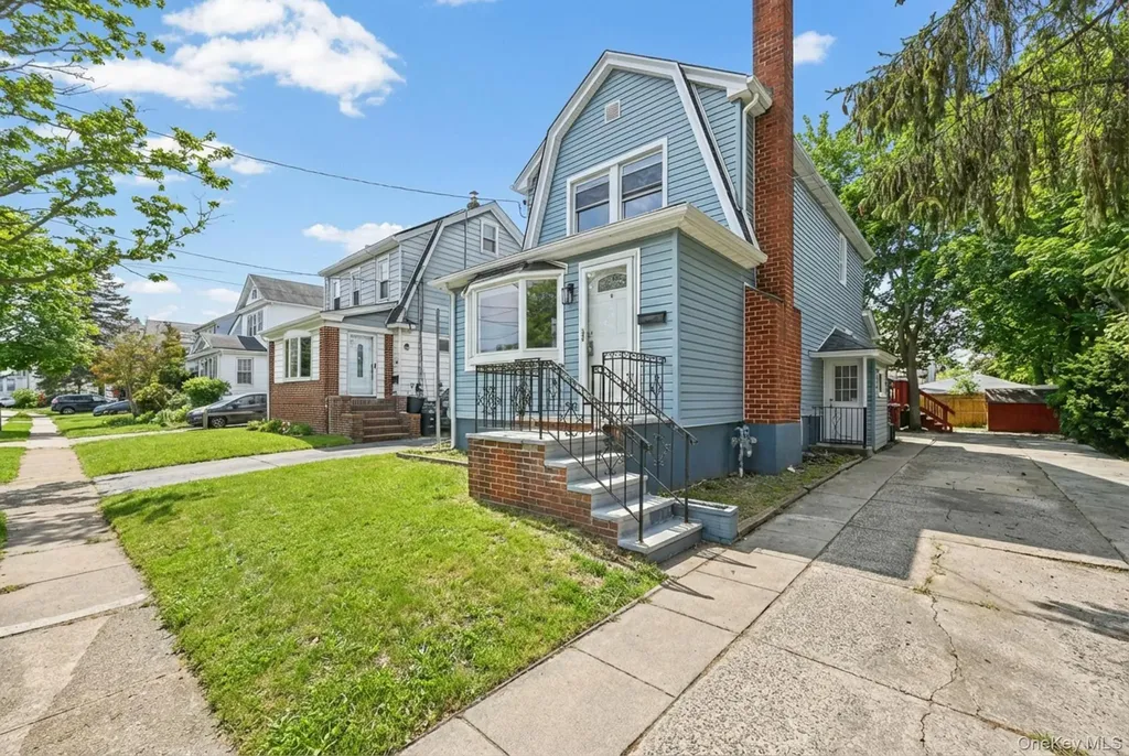 6 Pershing Avenue Valley Stream NY 11581