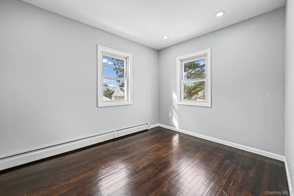 6 Pershing Avenue Valley Stream NY 11581