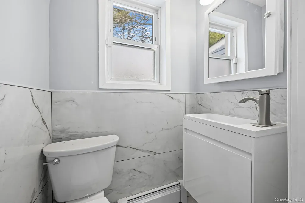6 Pershing Avenue Valley Stream NY 11581