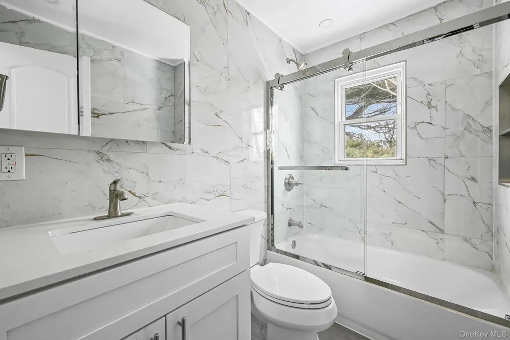 6 Pershing Avenue Valley Stream NY 11581