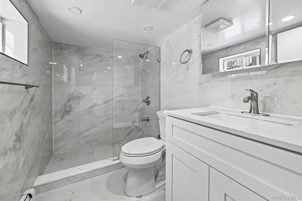 6 Pershing Avenue Valley Stream NY 11581