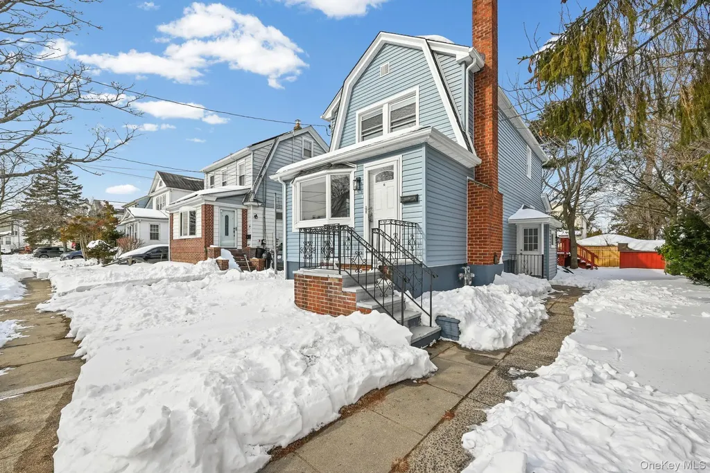 6 Pershing Avenue Valley Stream NY 11581