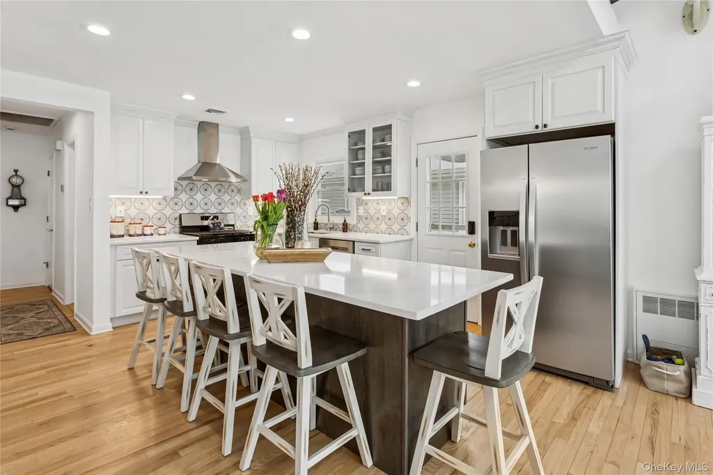 246 W Bay Drive Long Beach NY 11561