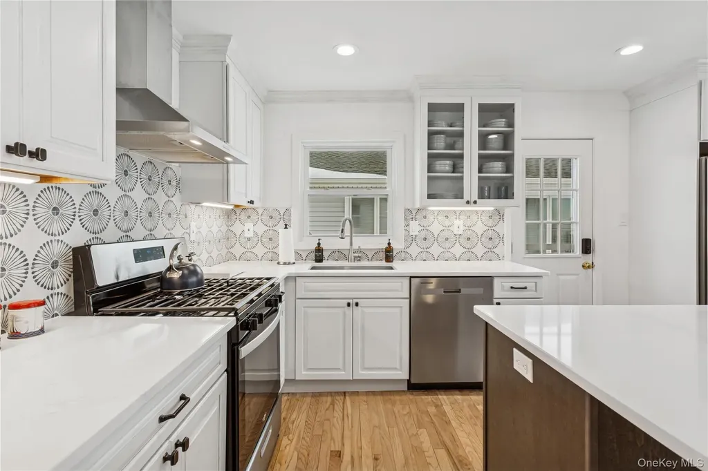 246 W Bay Drive Long Beach NY 11561