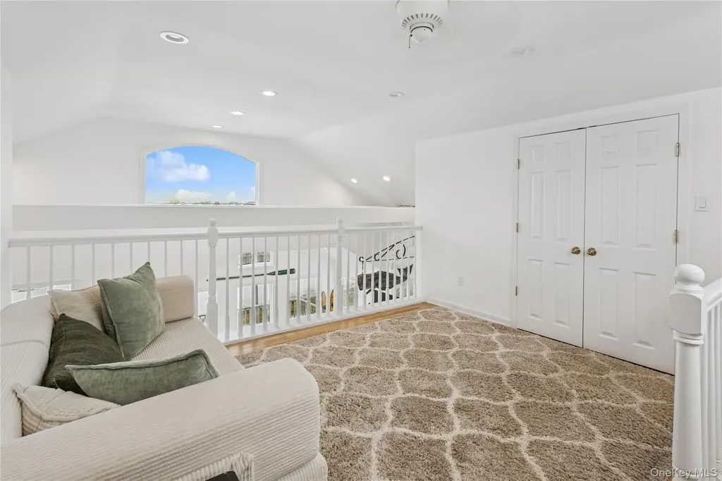 246 W Bay Drive Long Beach NY 11561