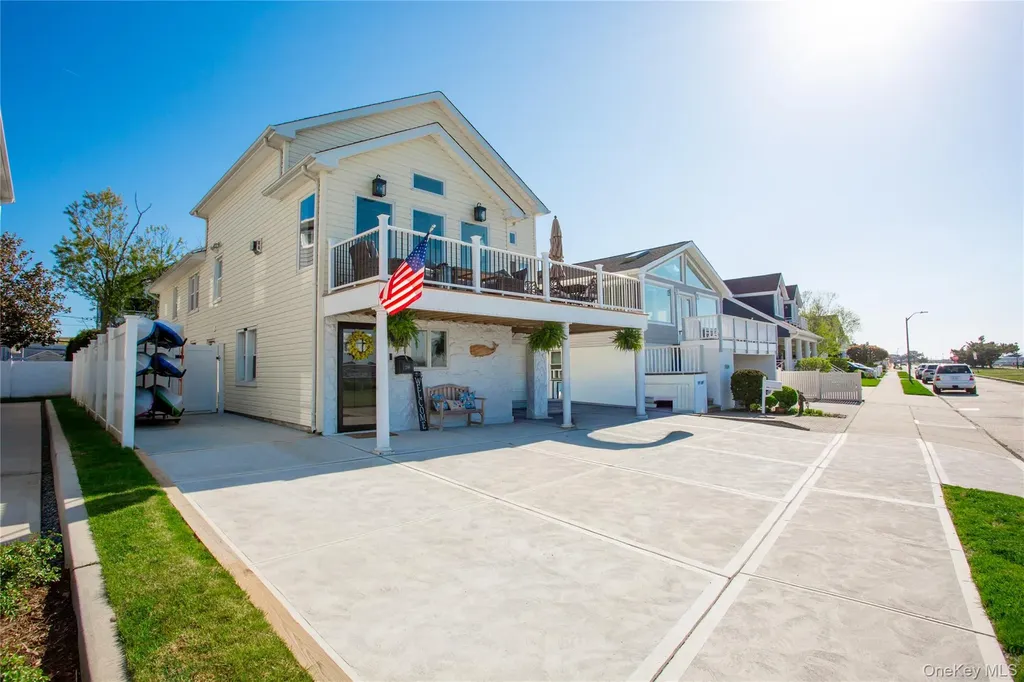 246 W Bay Drive Long Beach NY 11561