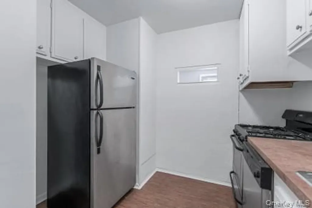 42-30 Douglaston Parkway Douglaston NY 11363