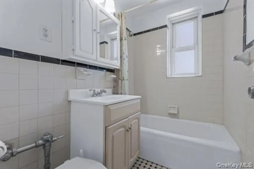 42-30 Douglaston Parkway Douglaston NY 11363