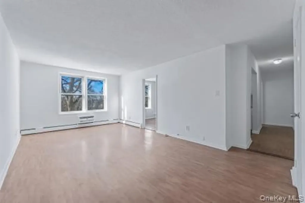 42-30 Douglaston Parkway Douglaston NY 11363