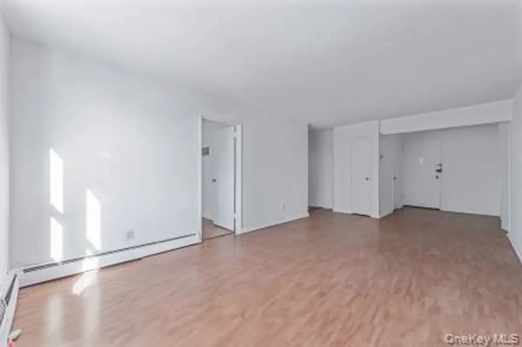 42-30 Douglaston Parkway Douglaston NY 11363