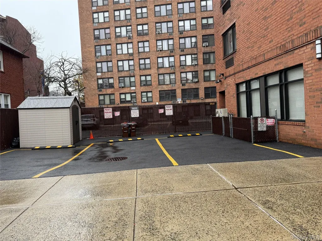 1600 Parkview Avenue Bronx NY 10461