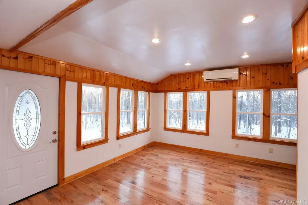 38 Roxanne Boulevard Lloyd NY 12528
