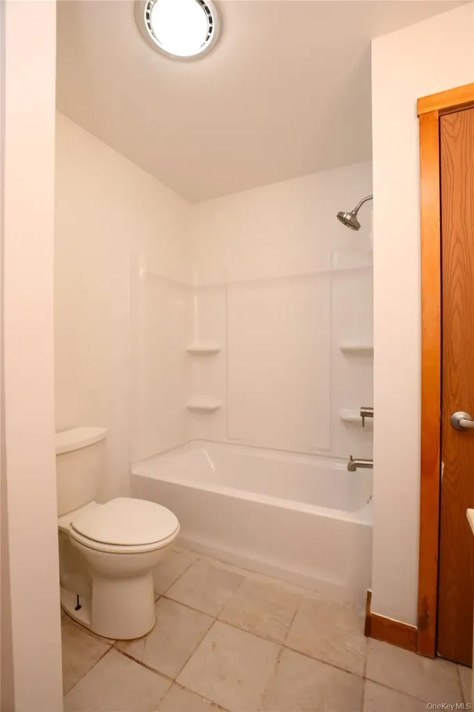 38 Roxanne Boulevard Lloyd NY 12528