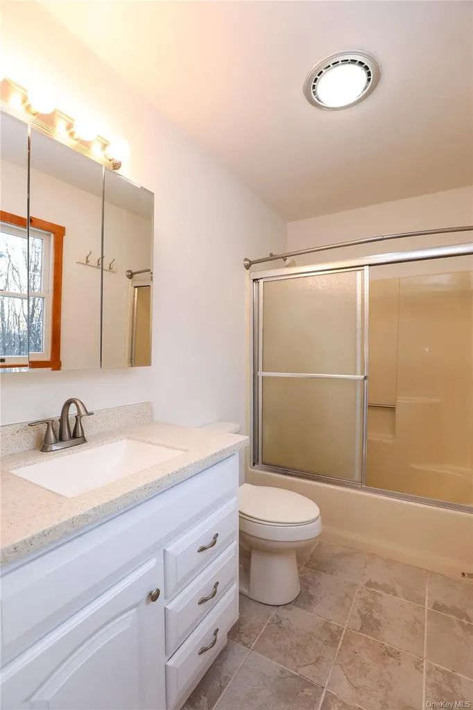 38 Roxanne Boulevard Lloyd NY 12528